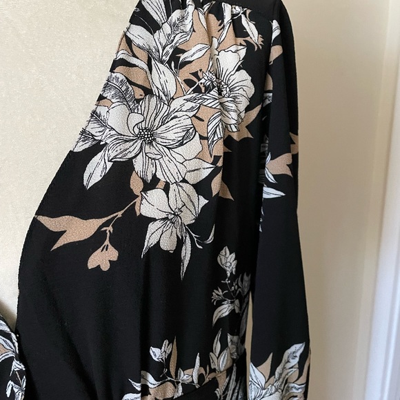 Paolino Maxi Black Dress. Floral Detail Buttoned Front. - Picture 4 of 13